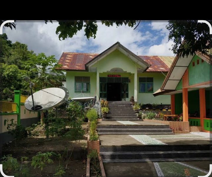 Pelayanan pegawai Ramah: Kantor Desa.Nepo semakin Bersih dan Nyaman